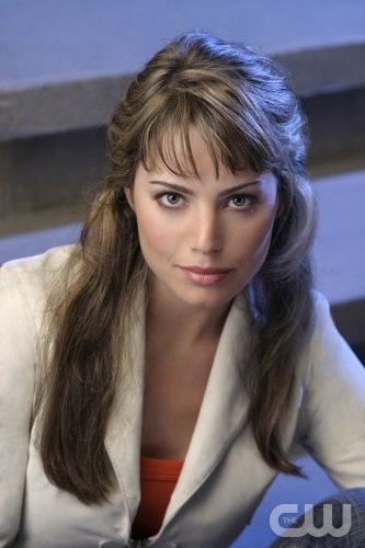 TheCW Staffel1-7Pics_44.jpg - Smallville"Crusade" (Episode #401)Pictured:  Erica Durance as Lois LaneCredit: © The WB/David Gray